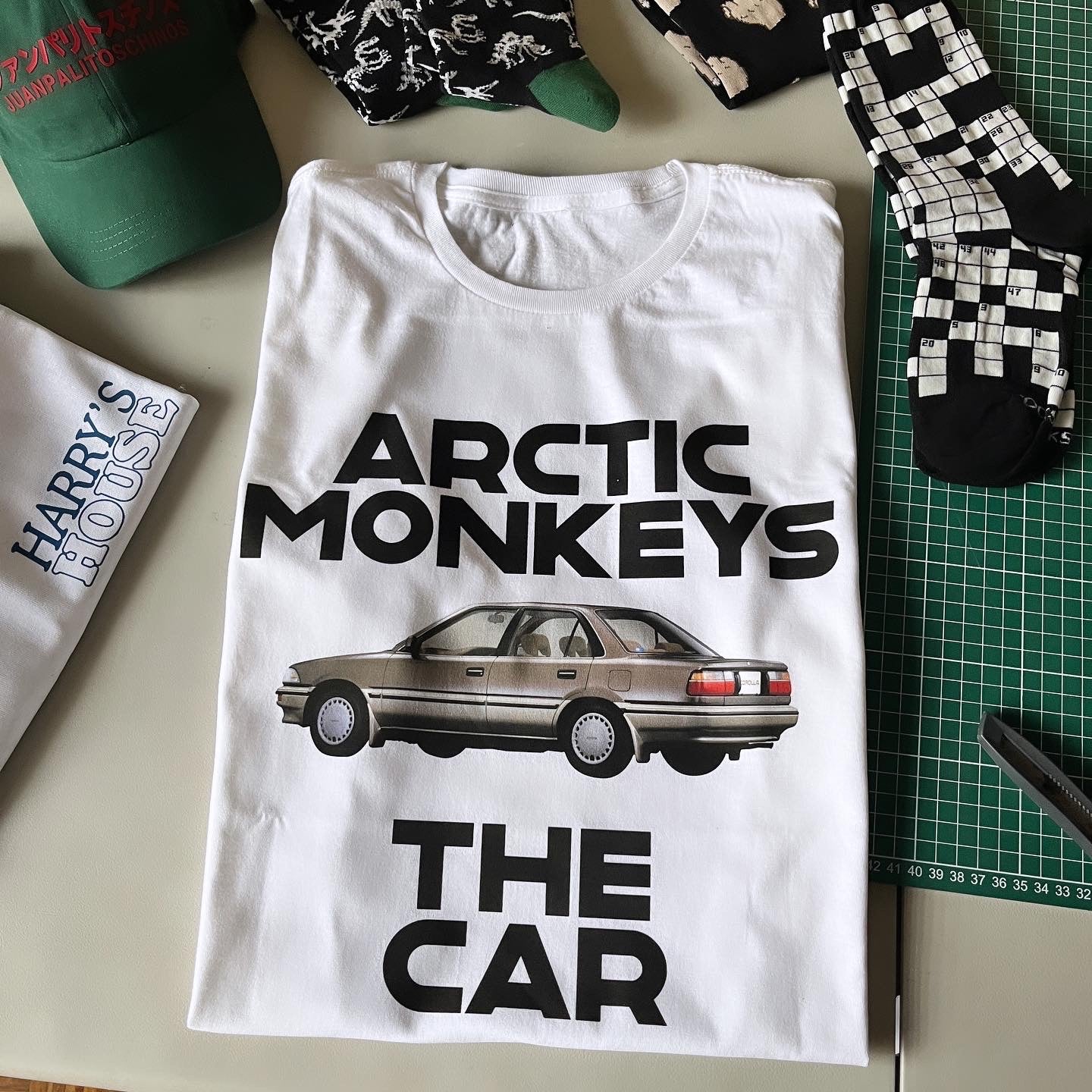 ARCTIC MONKEYS THE CAR