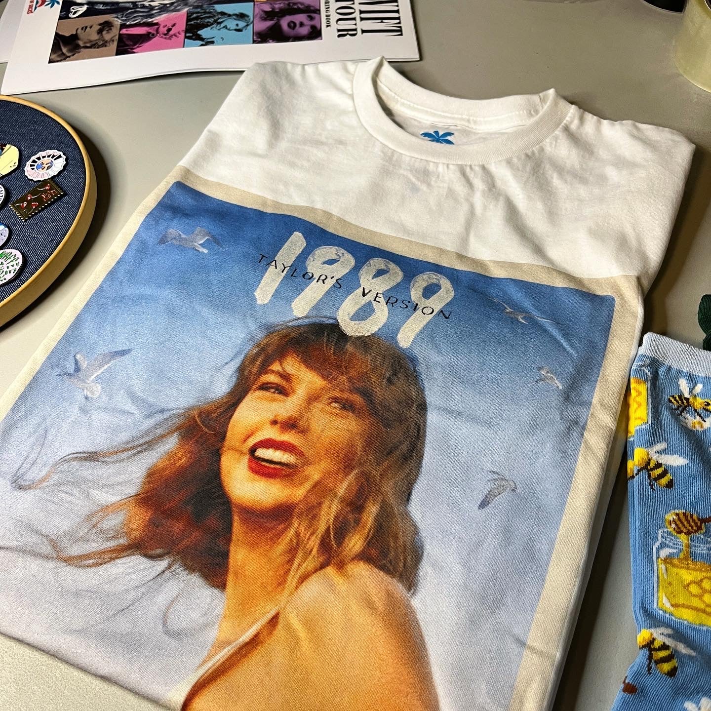 1989 TAYLOR’S VERSION COVER